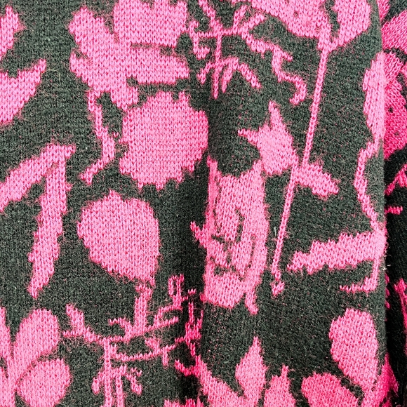 Vintage Hot Pink & Black Floral Sweater - Picture 6 of 11